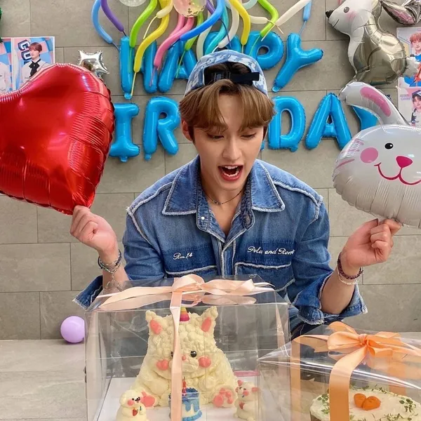 今日最受喜愛的Lee Know (Stray Kids)