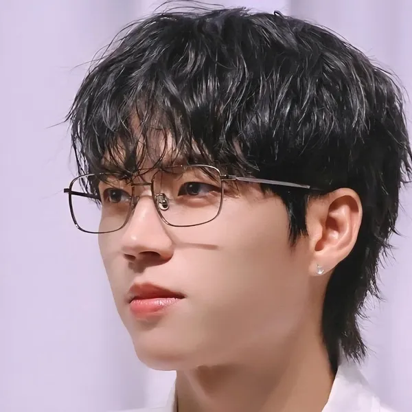 오늘 가장 사랑받은 남우현 (인피니트)의 모습