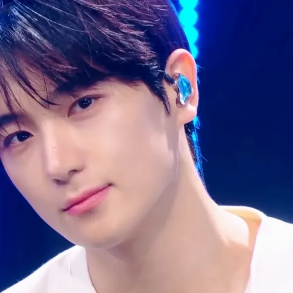 今日最も愛されたヒョンジェ (THE BOYZ)の姿