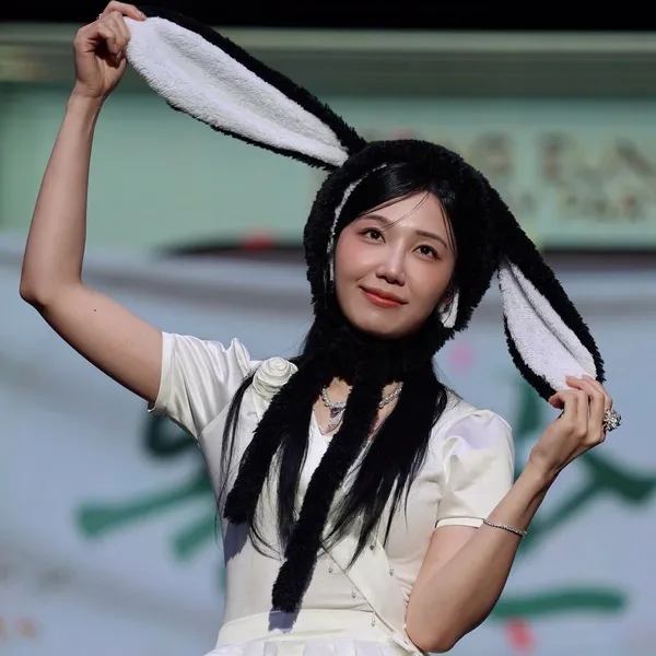 Top Photo Full of Jeong Eunji (Apink) Love
