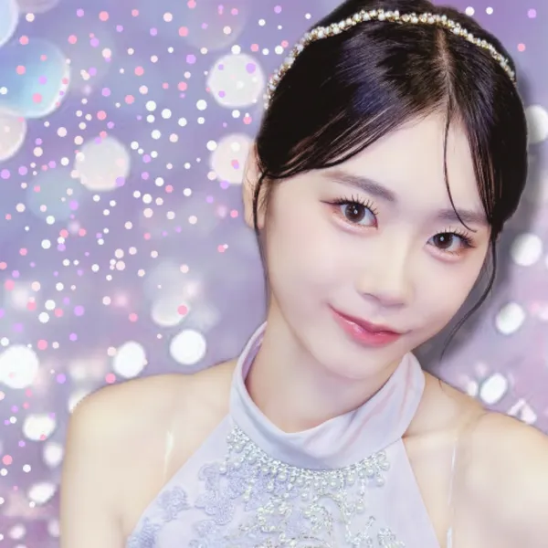 오늘 가장 사랑받은 사사키 코코나 (ME:I)의 모습