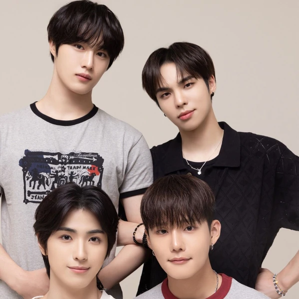 Top Photo Full of CIX Love