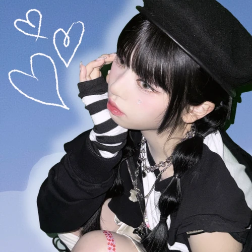 Signature photo of 村上璃杏 (ME:I) capturing their charm