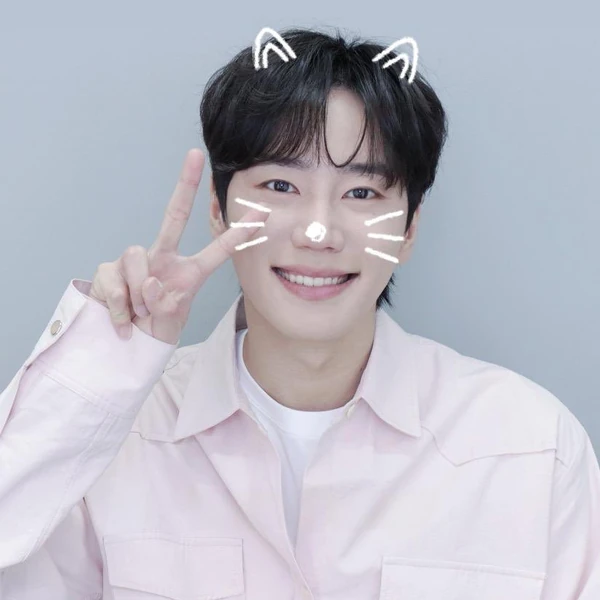 Today's Most Loved Lee Junyoung