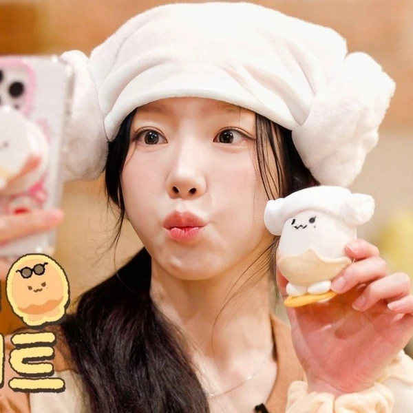 Today's Most Loved Taeyeon (Girls' Generation)