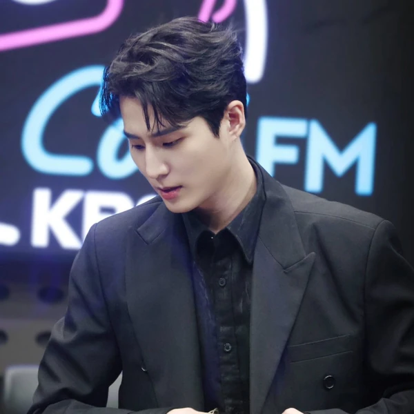 Top Photo Full of Young K (DAY6) Love