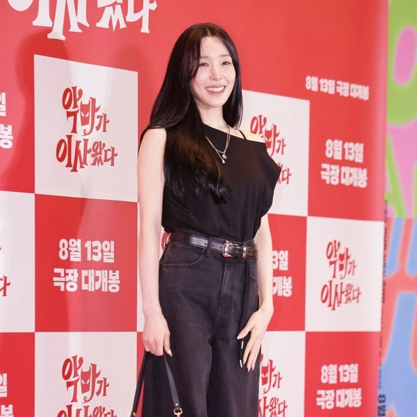 Top Photo Full of Tiffany Young (Girls' Generation) Love