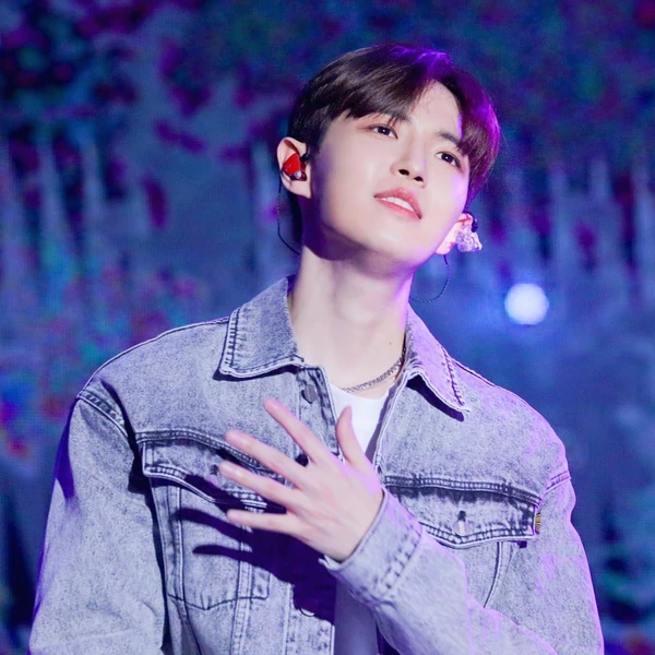Today's Most Loved Kim Jaehwan