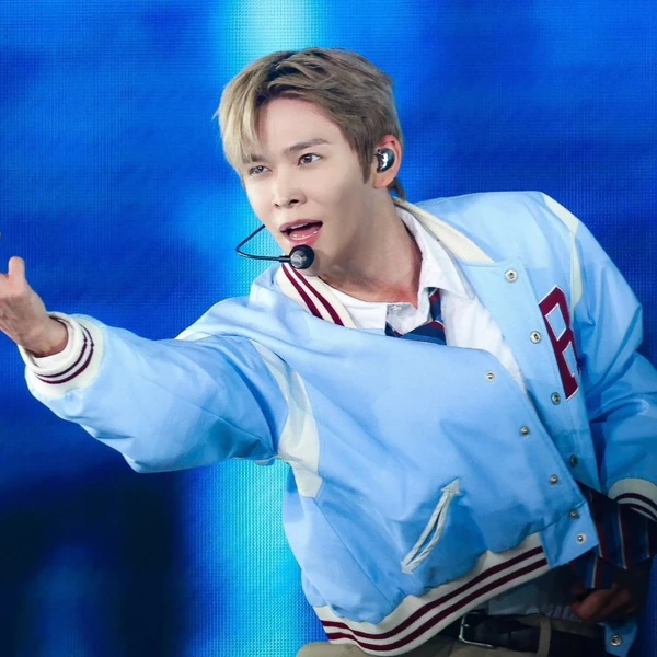 Foto Populer Penuh Cinta untuk Eunseok (RIIZE)