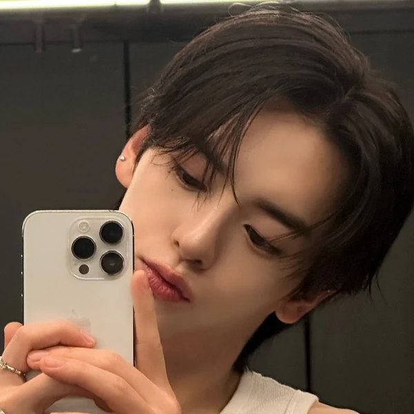 Top Photo Full of Sungyun (n.SSign) Love