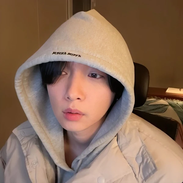 Top Photo Full of Jeong Sewoon Love