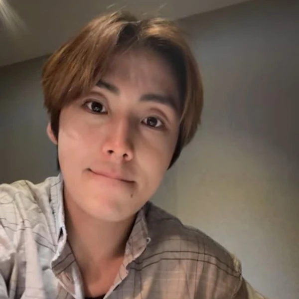 Foto Populer Penuh Cinta untuk Lee Eunsang (YOUNITE)