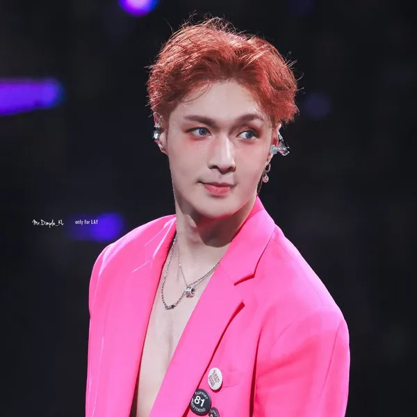 Penampilan Lay (EXO) yang Paling Dicintai Hari Ini