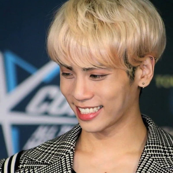 Fans' Pick: Best Moment of Jonghyun (SHINee)