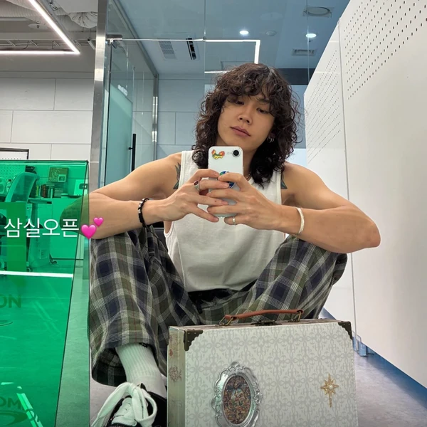 Today's Most Loved Jung Ilhoon