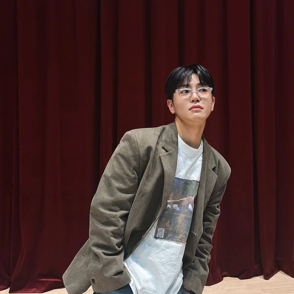 Top Photo Full of Donghun (A.C.E) Love
