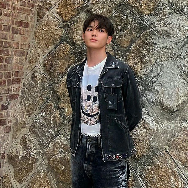 Today's Most Loved Taeyong (NCT 127)