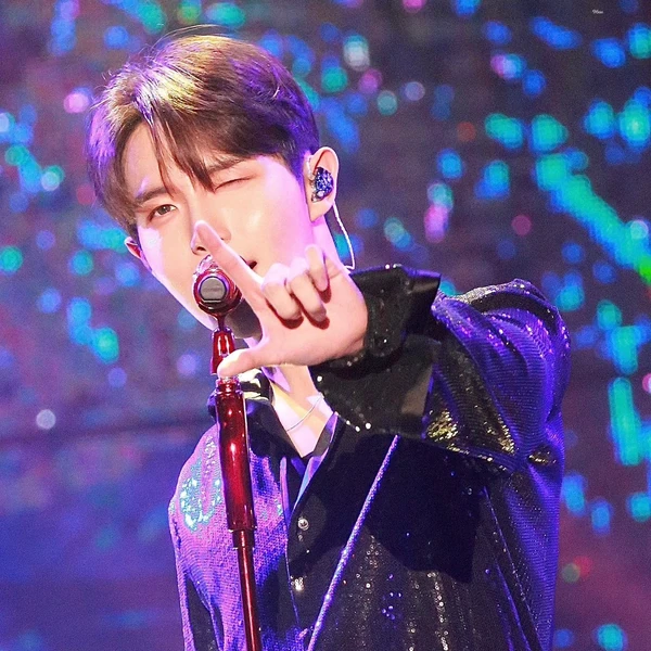Penampilan Kim Jaehwan yang Paling Dicintai Hari Ini