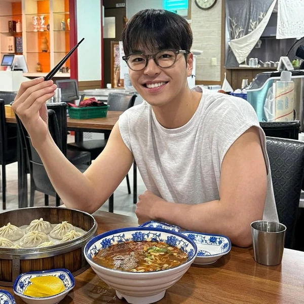 Top Photo Full of JU-NE (iKON) Love