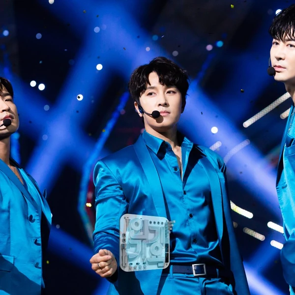Today's Most Loved Kim Dongwan (SHINHWA)