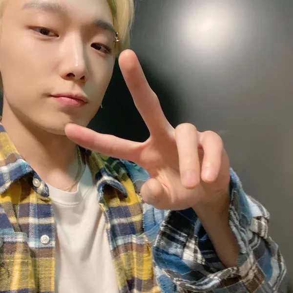 Today's Most Loved BOBBY (iKON)