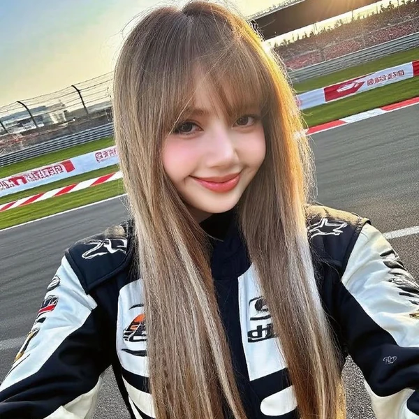 Today's Most Loved Lisa (BLACKPINK)