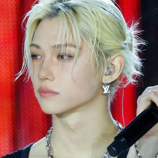 Shining profile picture of Felix (Stray Kids) on today's Choeaedol