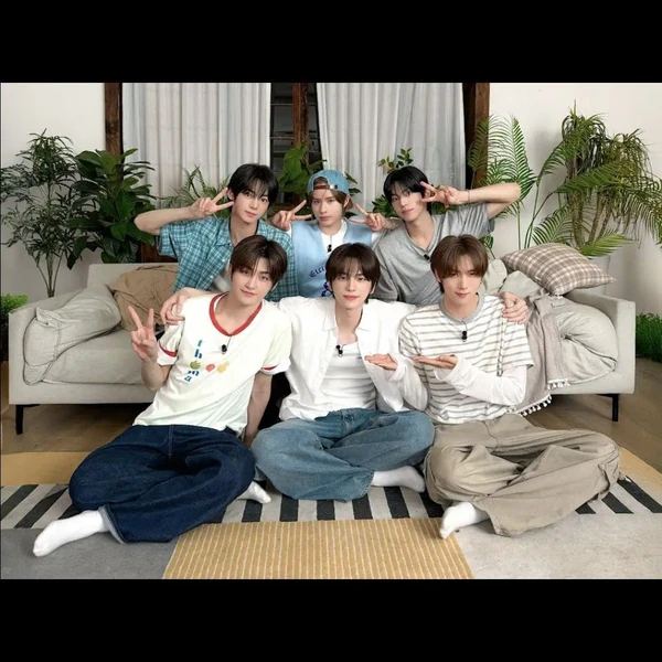 Top Photo Full of TWS Love