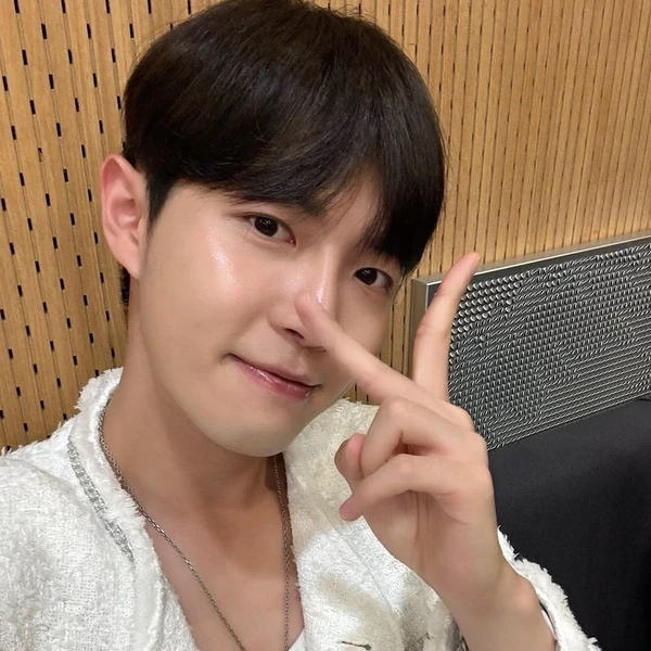 Today's Most Loved Kim Jaehwan