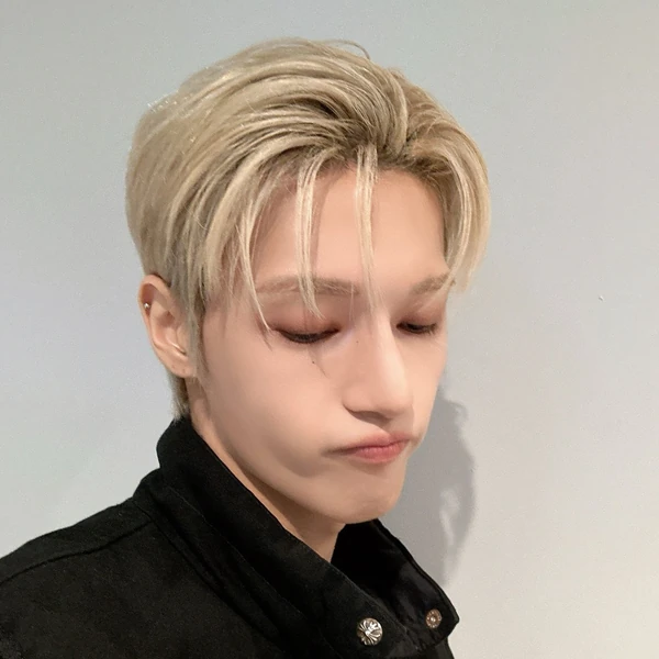 ATEEZ ウヨン オイル 8人組ボーイズグループ「ATEEZ」 メンバー監修オリジナルマルチ