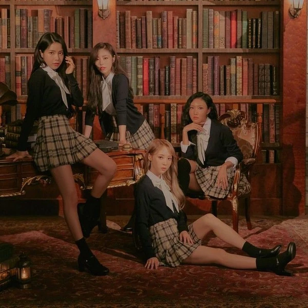 Top Photo Full of MAMAMOO Love