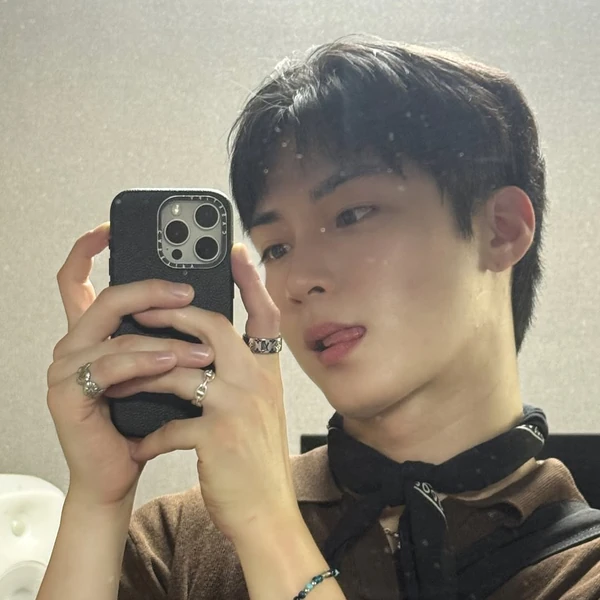 Top Photo Full of HANGYEOM (OMEGA X) Love