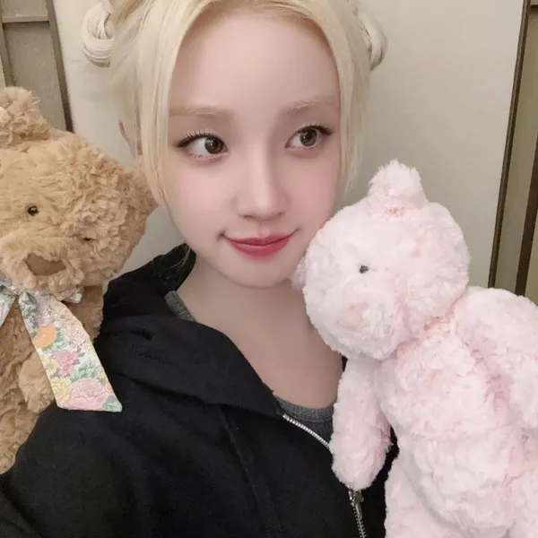 Top Photo Full of Yuqi (i-dle) Love