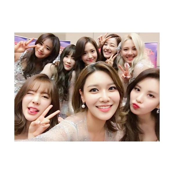 Top Photo Full of Girls' Generation Love