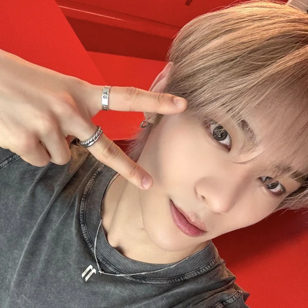 Today's Most Loved Siyun (NOWZ)