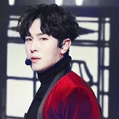 Top Photo Full of Kim Dongwan (SHINHWA) Love