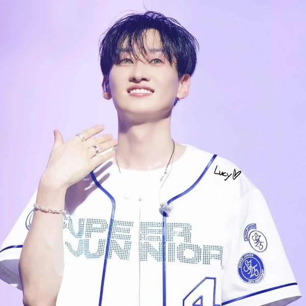 Today's Most Loved Eunhyuk (Super Junior)