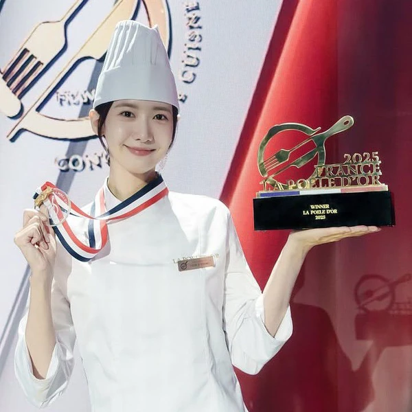 Today's Most Loved Yoona (Girls' Generation)