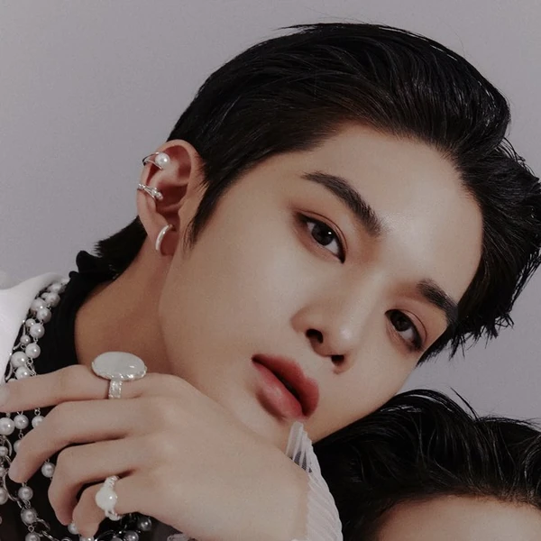 Today's Most Loved Bae Jinyoung