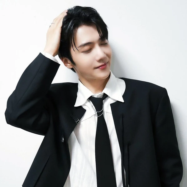 Top Photo Full of Jinho (PENTAGON) Love