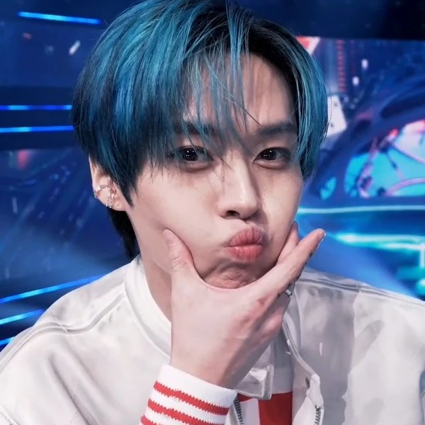 Top Photo Full of Lee Know (Stray Kids) Love