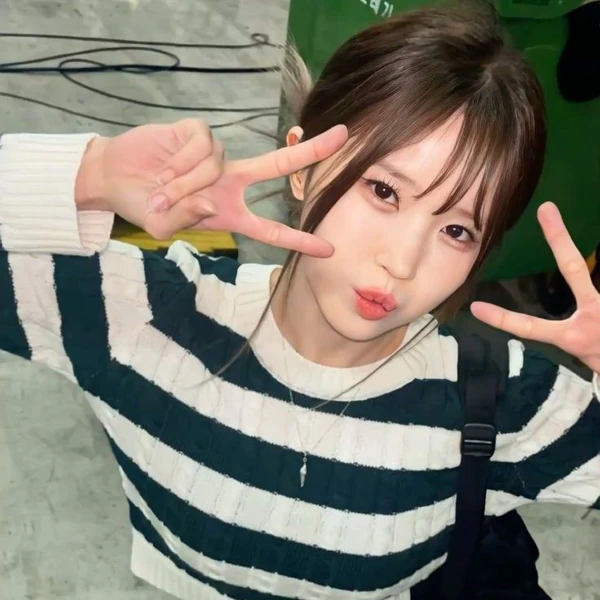 Today's Most Loved fromis (9)