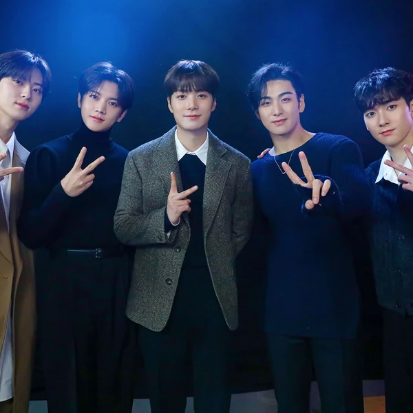 Today's Most Loved NU'EST