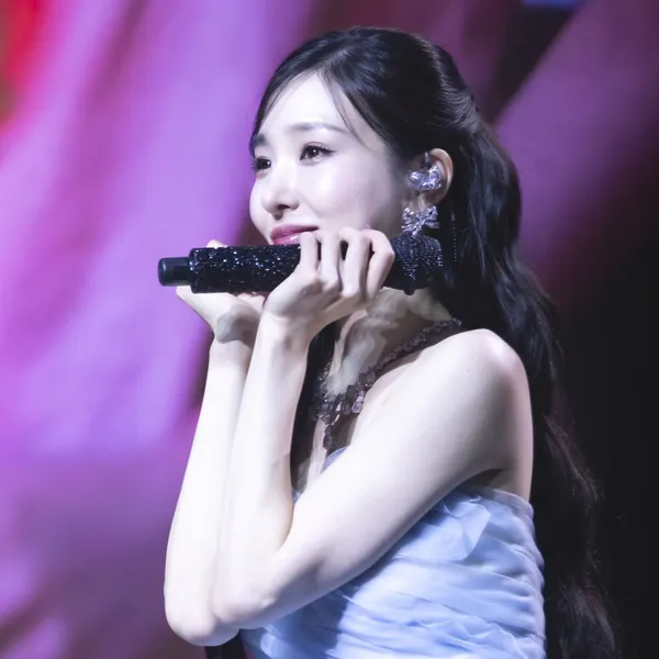 Top Photo Full of Tiffany Young (Girls' Generation) Love