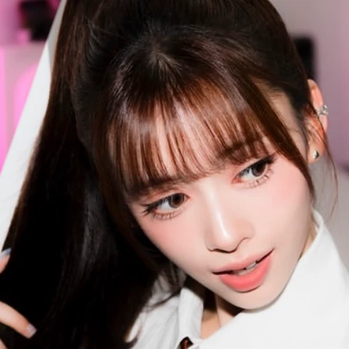 오늘 가장 사랑받은 리마 (NiziU)의 모습