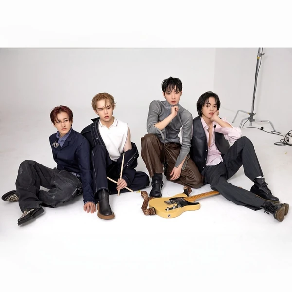 Top Photo Full of AxMxP Love