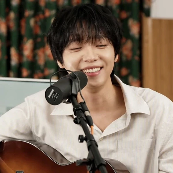 Top Photo Full of Jeong Sewoon Love