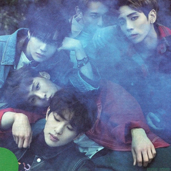 Penampilan SHINee yang Paling Dicintai Hari Ini