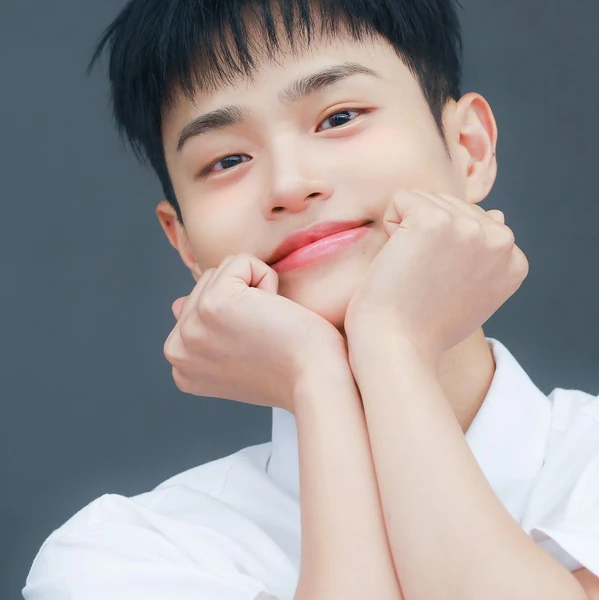 Top Photo Full of Lee Daehwi (AB6IX) Love