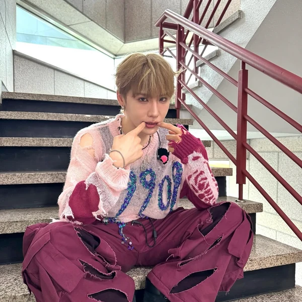 Today's Most Loved Jeon Woong (AB6IX)